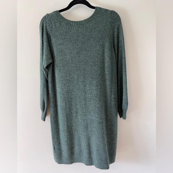 Comfortable winter dress - Picture 2 of 3